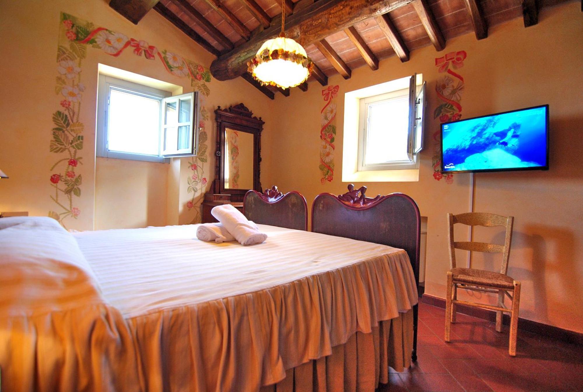 Agriturismo I Frati Paciano Exterior photo